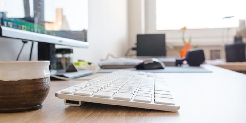 How to disable WordPress Gutenberg header image of desktop with keyword from side view