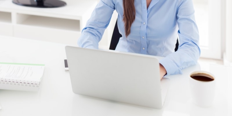Female Blogger Using Blogging Tools To Create Pinterest Images Fast