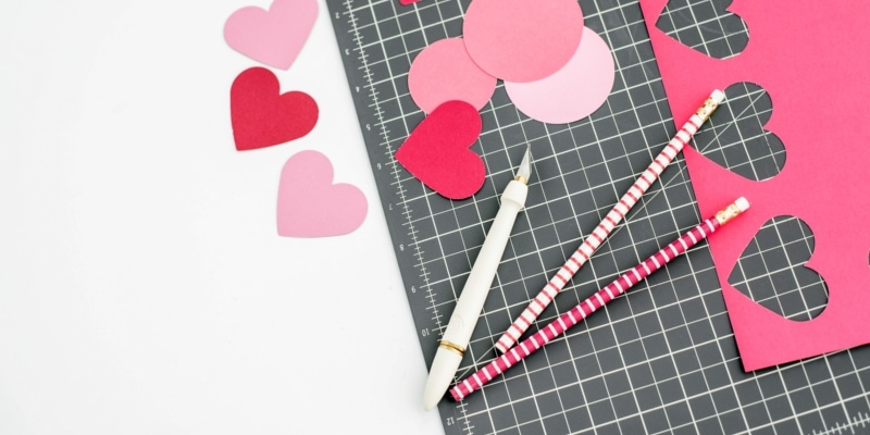 Blogging Stationary And Cut Out Pink Hearts